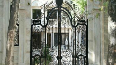 13 نمونه درب پارکینگ فرفورژه نمای رومی