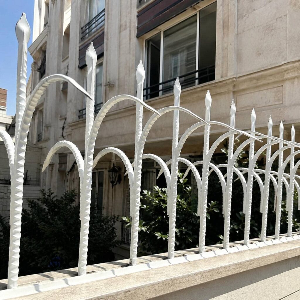 خرید حفاظ دیوار ویلایی مدرن طرح نیزه با مشاوره