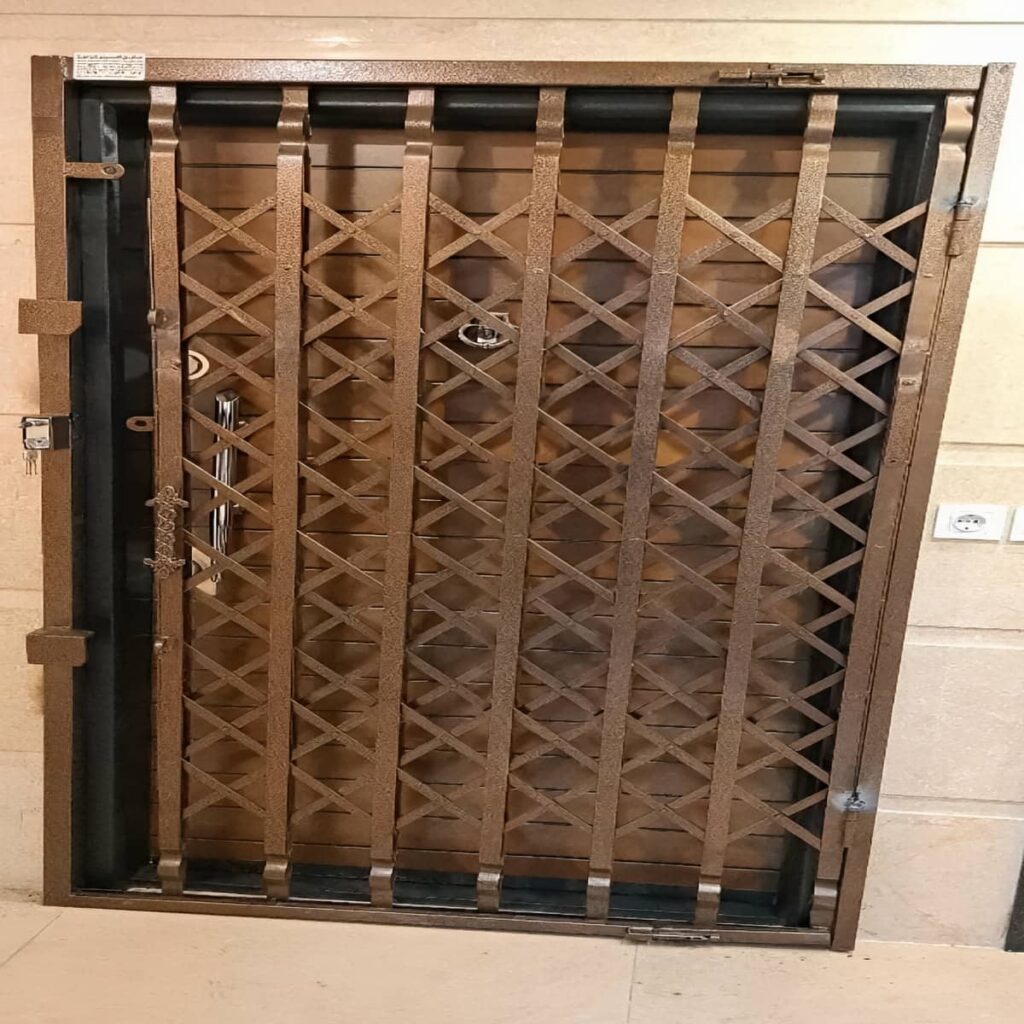 درب آکاردئونی اجرای تخصصی