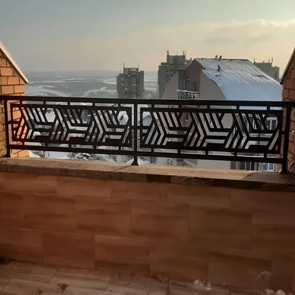 نرده راه پله مقاوم برای مسیر پرتردد