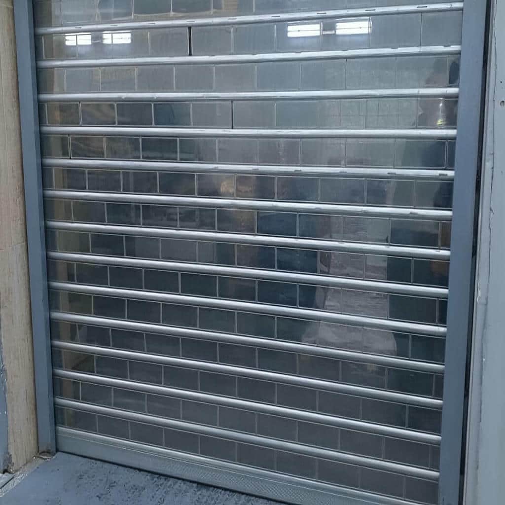 کرکره اتوماتیک نمای مغازه مدرن