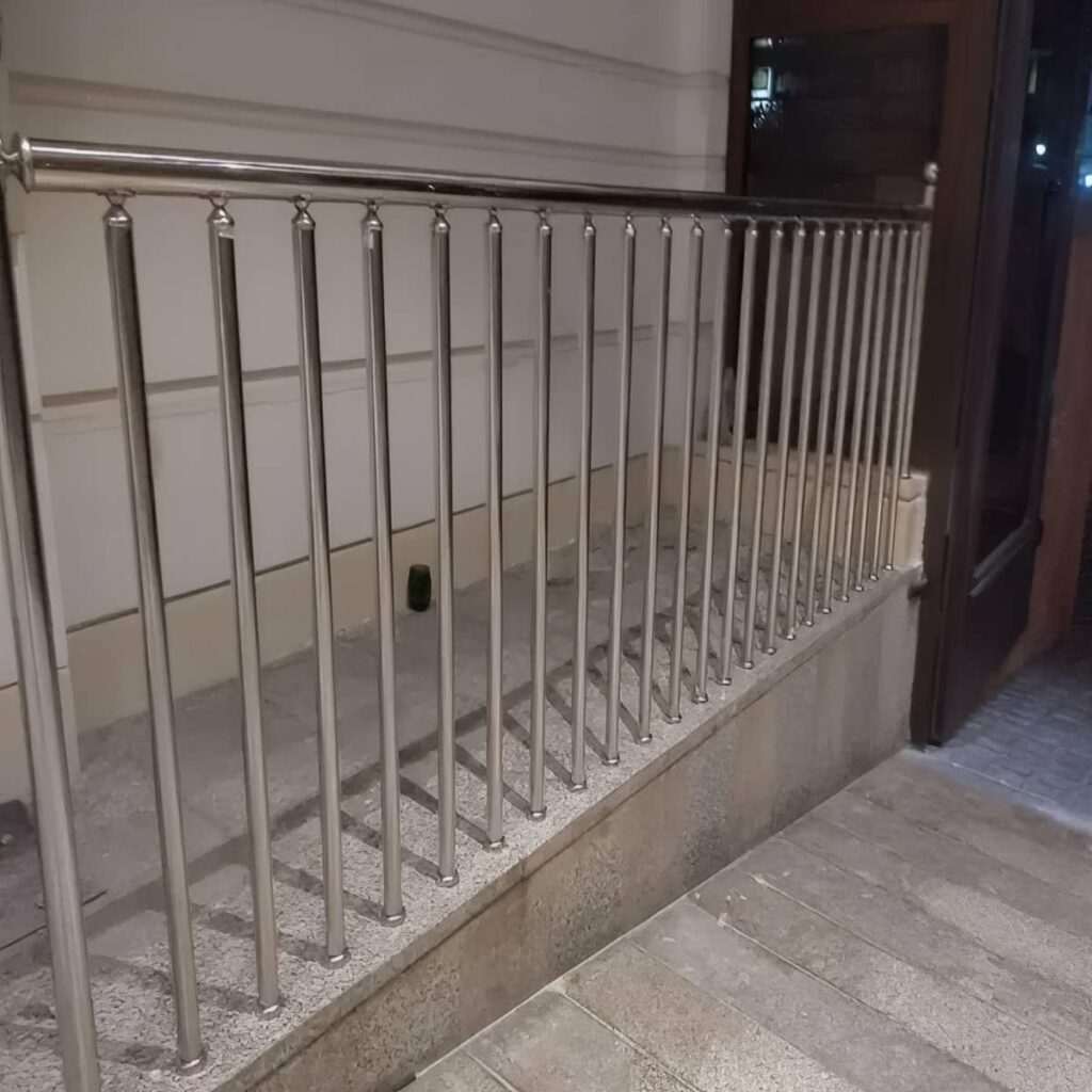 هندریل دوبلکس هماهنگ با دکوراسیون داخلی