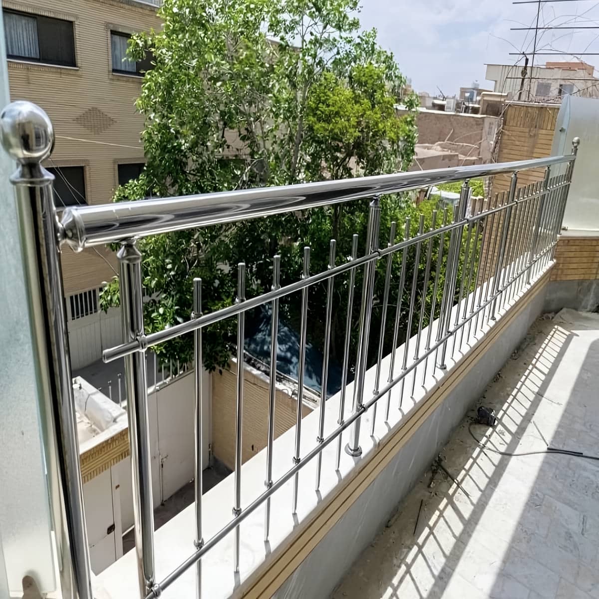 نرده تراس سفارشی برای ابعاد و دهانه های بزرگ