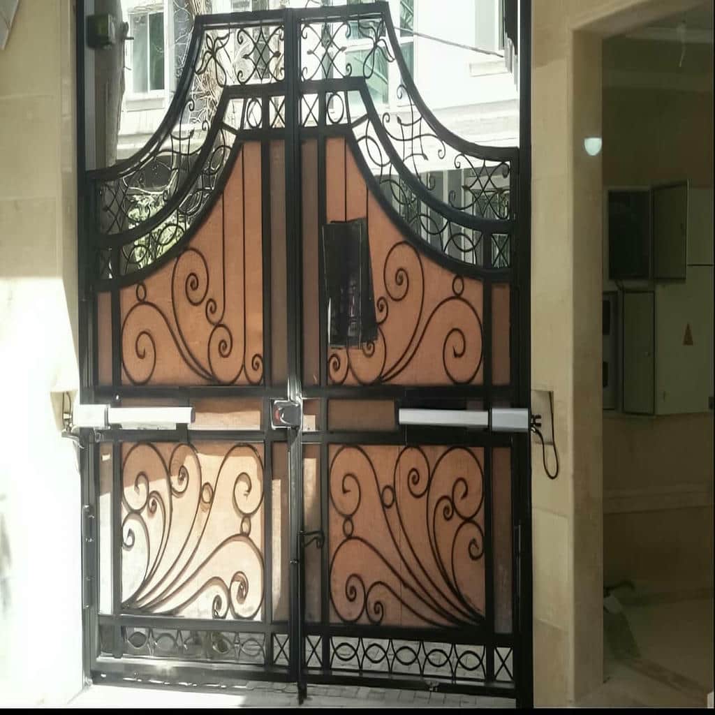 جک ریلی پارکینگ کشویی با بدنه مقاوم جک ریلی پارکینگ کشویی با بدنه مقاوم