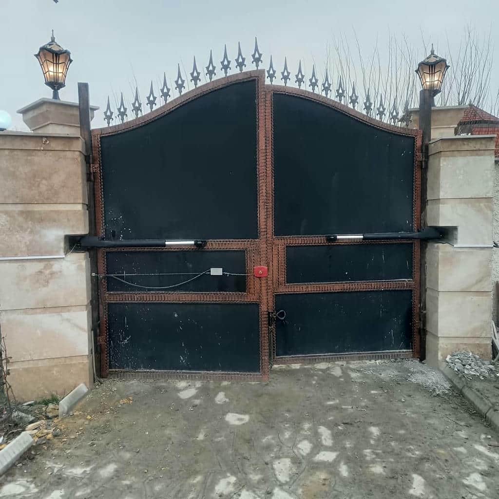 جک پارکینگ بازویی با طراحی بدنه هماهنگ جک پارکینگ بازویی با طراحی بدنه هماهنگ