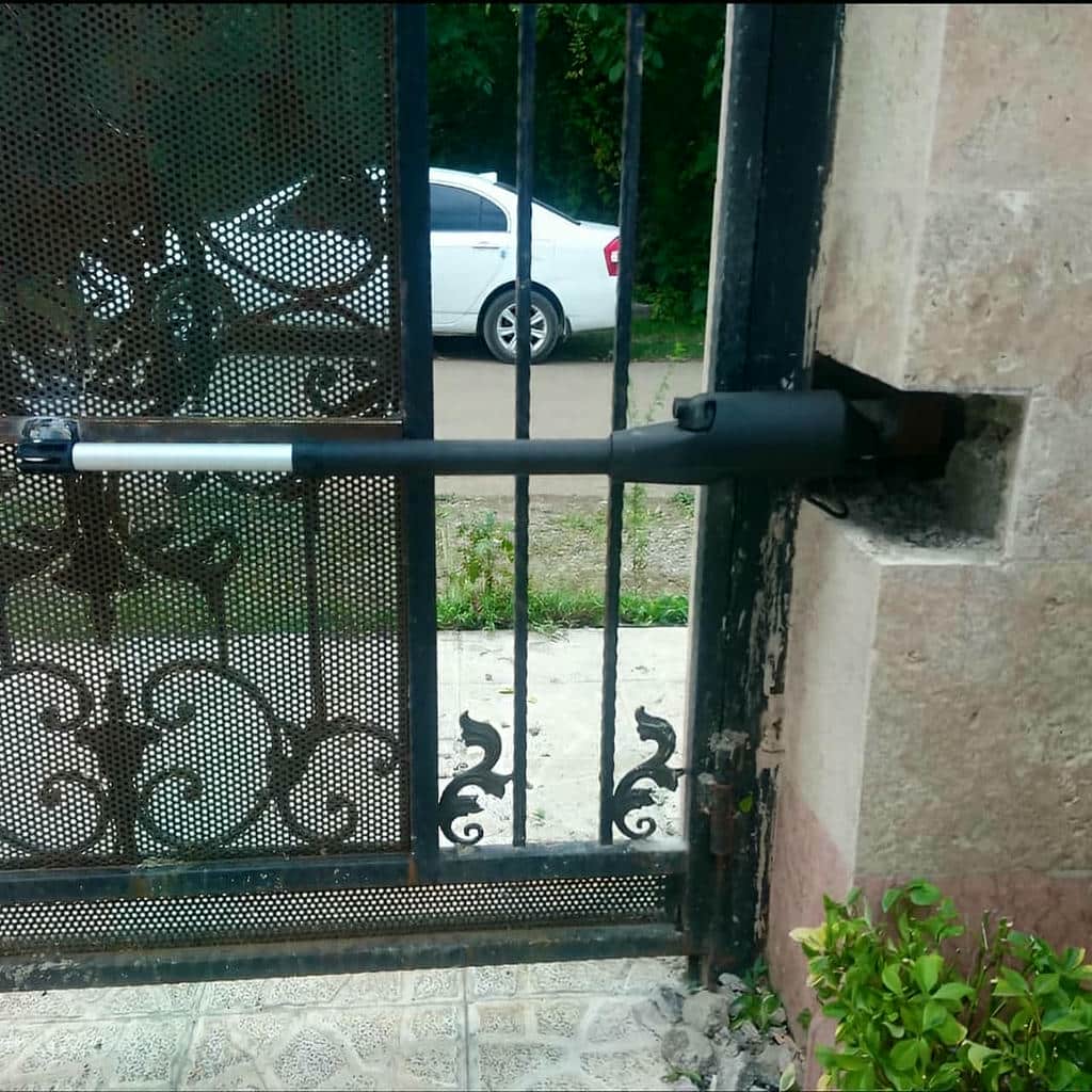 جک درب پارکینگ با کنترل دسترسی