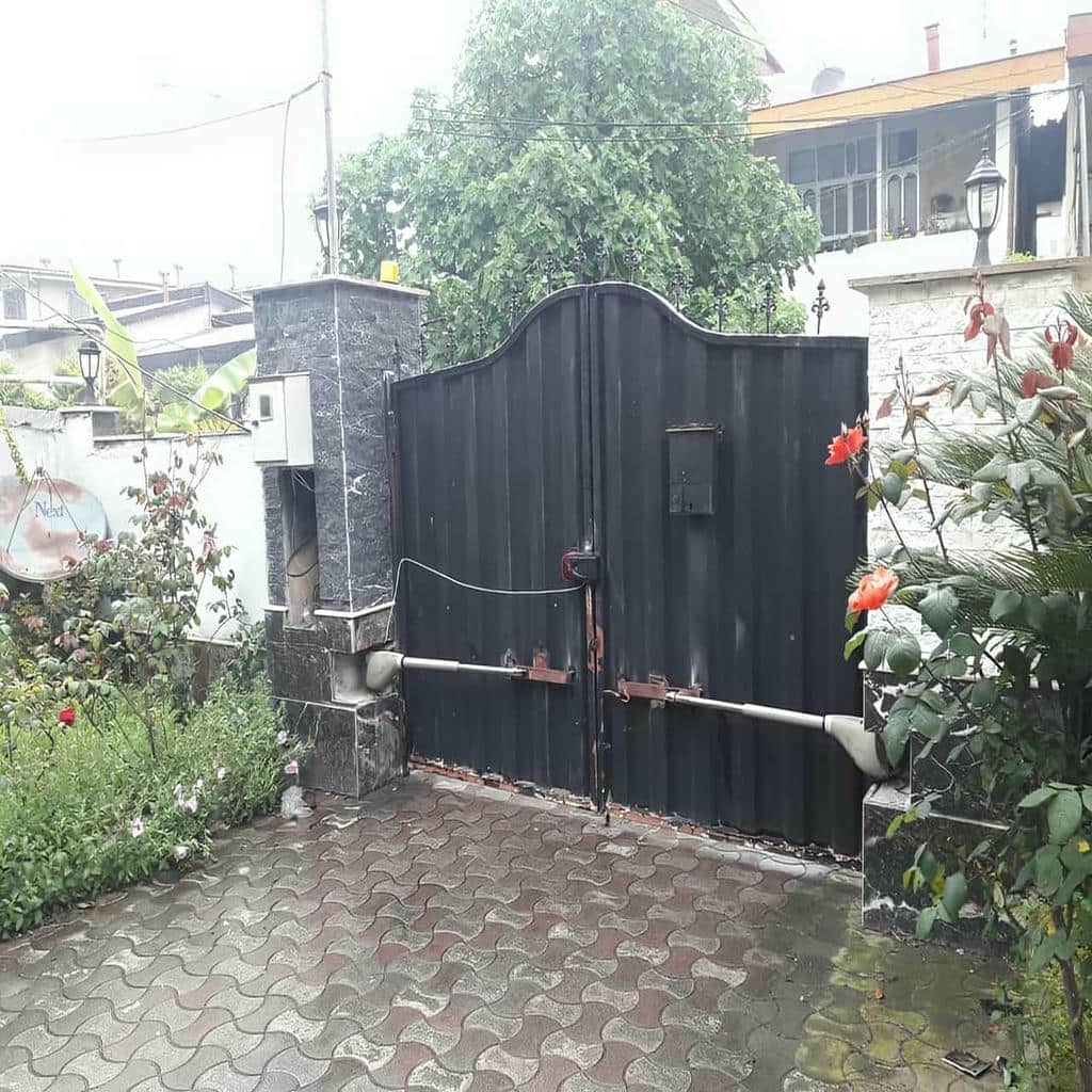 مرکز فروش و نصب جک درب ویلایی برای نگهداری و سرویس آسان