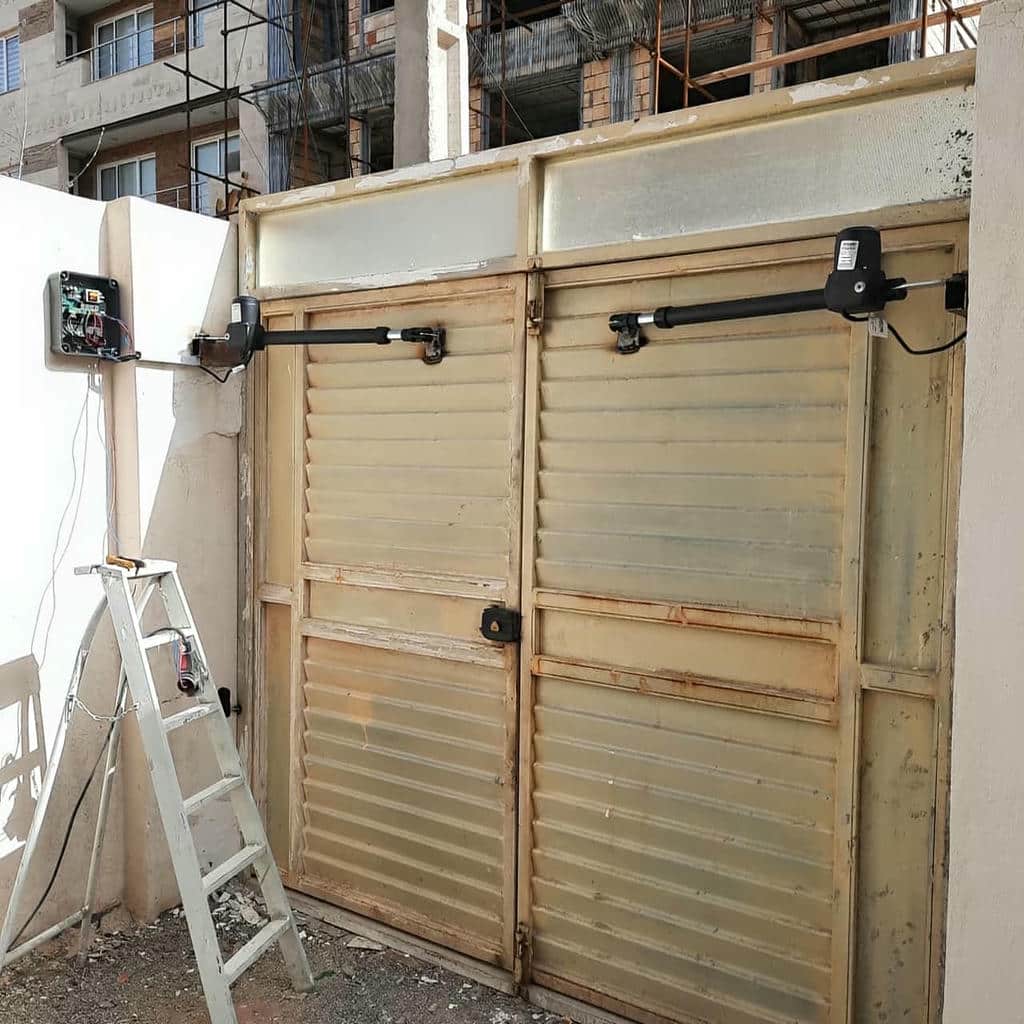 جک درب پارکینگ با بدنه مقاوم