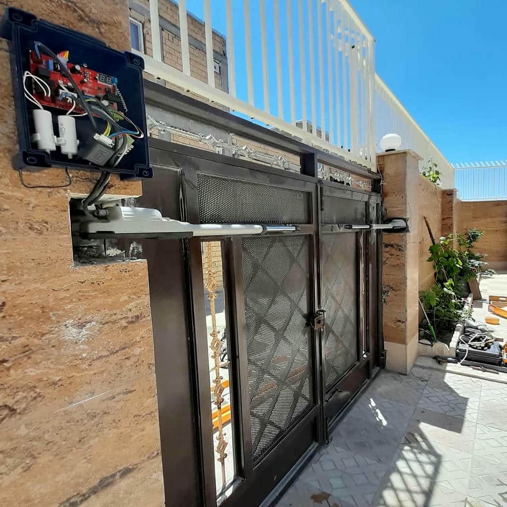 جک ریلی پارکینگ با کنترل دسترسی جک ریلی پارکینگ با کنترل دسترسی