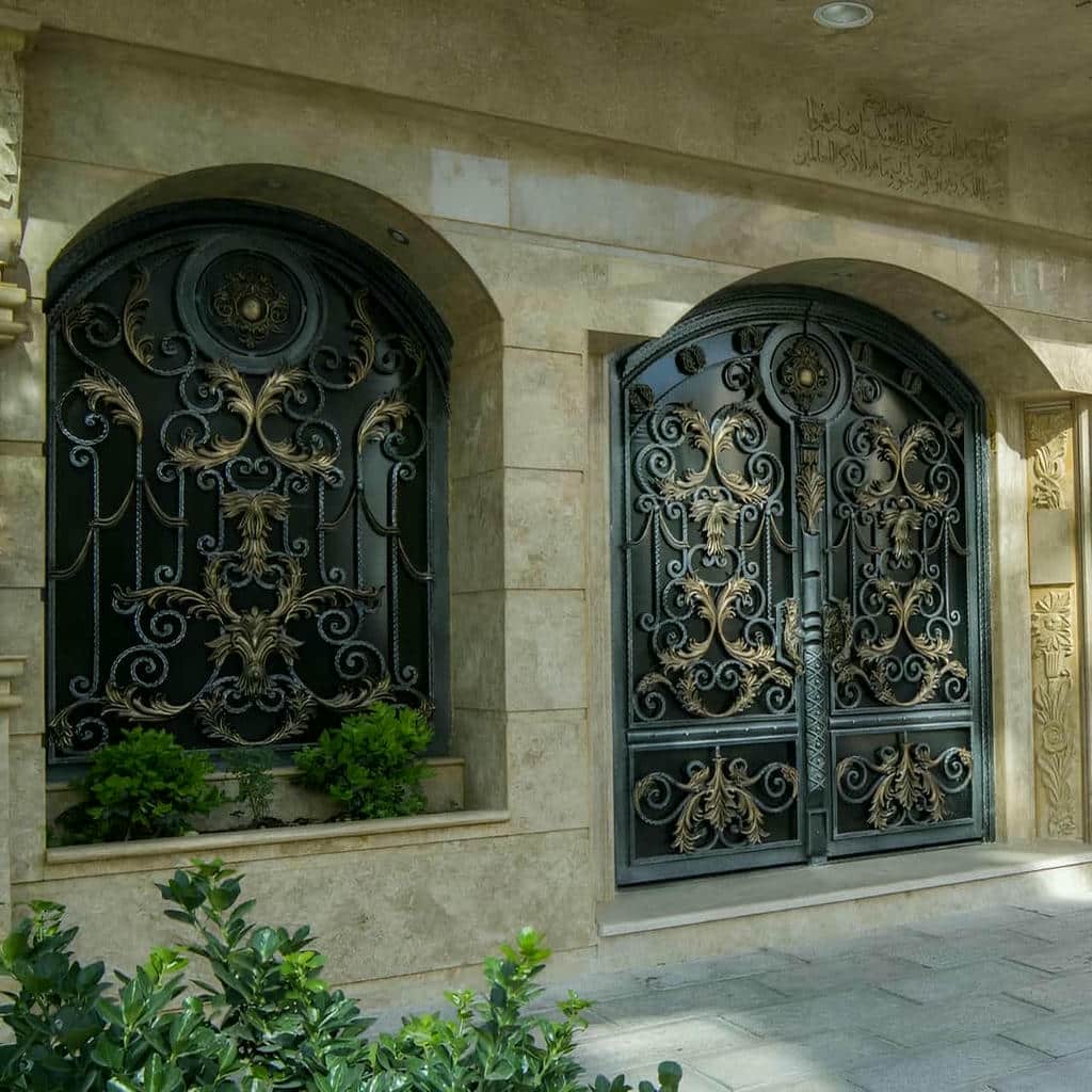 مرکز فروش درب لاکچری حیاط سفارشی مناسب پروژه‌های لوکس و سفارشی