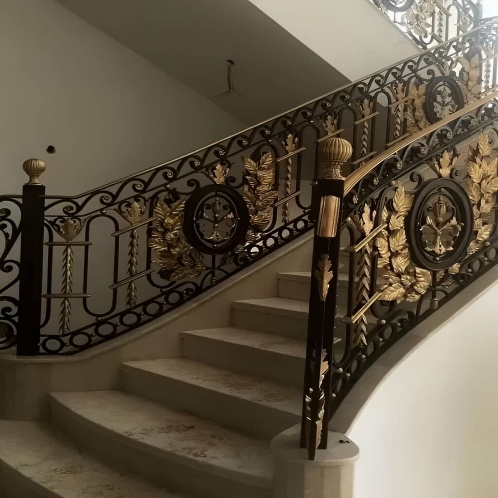 نرده بالکن با پوشش مقاوم نرده بالکن با پوشش مقاوم