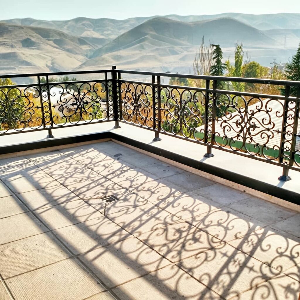 نرده تراس آلومینیومی با ارتفاع استاندارد